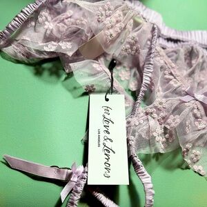NWT FOR LOVE & LEMONS 🍋 Lavender Ditzy Shimmer Floral Garter- SIZE MEDIUM